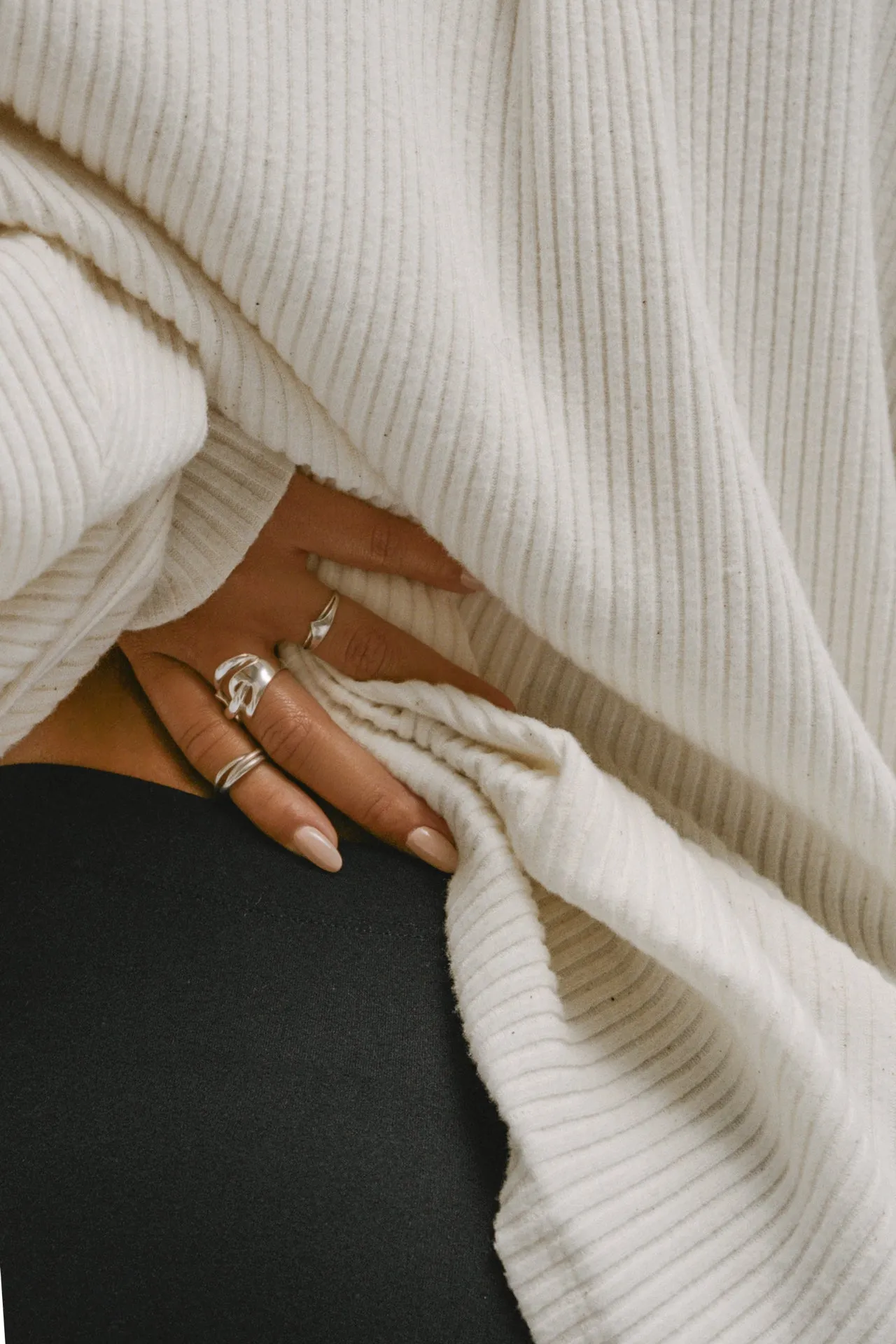Deep V Pullover