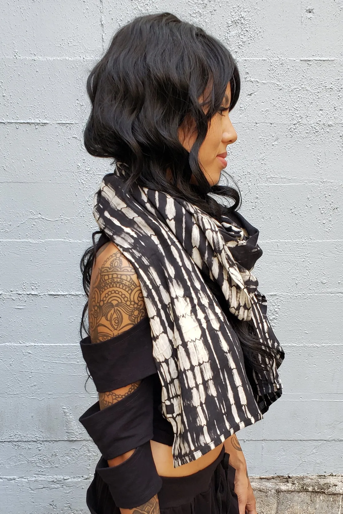 Five and Diamond Oversize Scarf - rayon