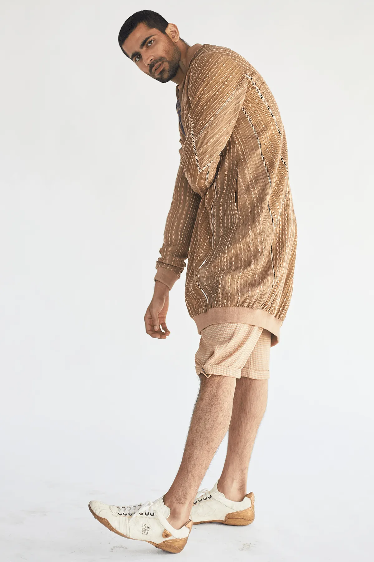 Jacket with sketchy Prints Pullover Tunics and Checked Shorts