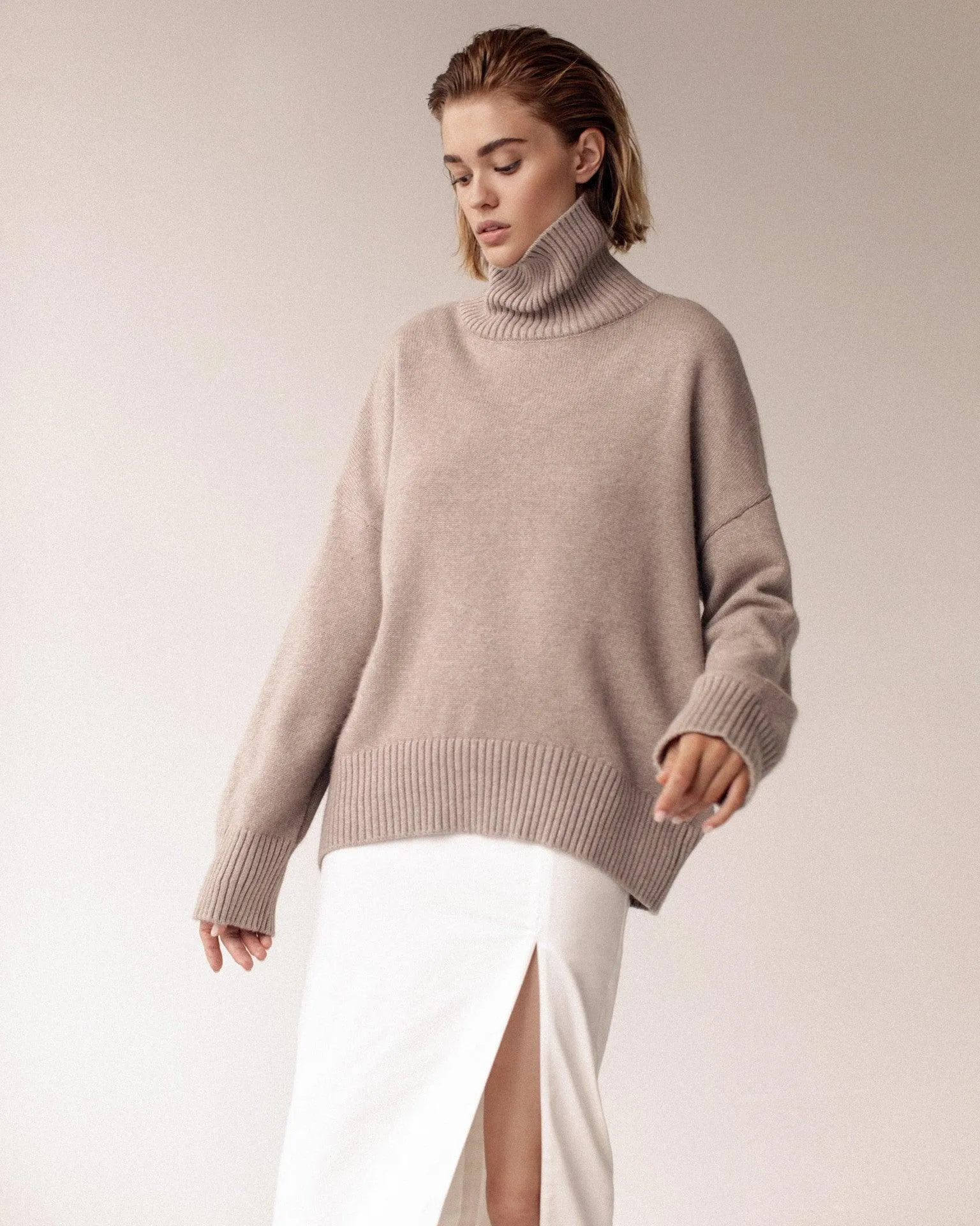 Ladies Solid Color Turtleneck Knit Sweater W003