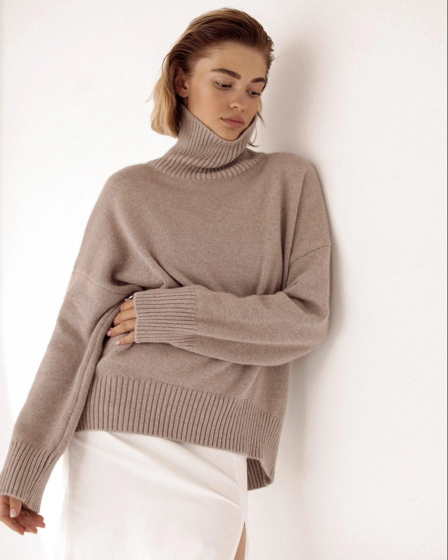 Ladies Solid Color Turtleneck Knit Sweater W003