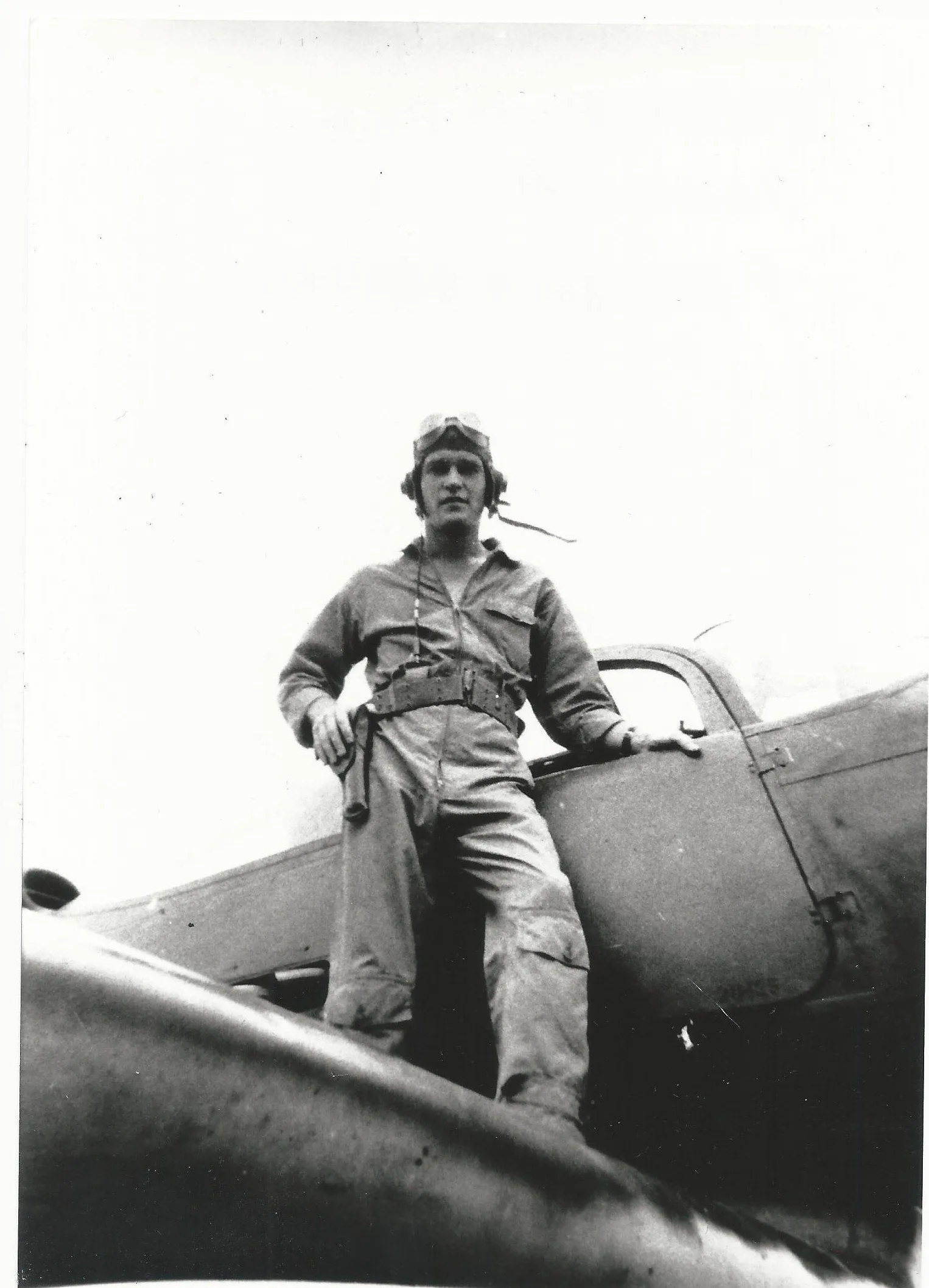 Original U.S. WWII P-47 Thunderbolt Fighter Pilot Named Grouping with Interview - 392nd Fighter Squadron